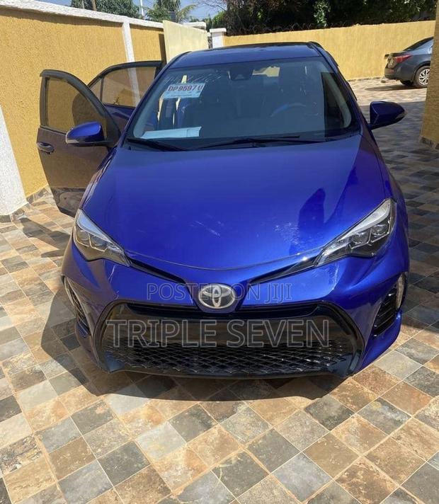 Toyota Corolla SE 4dr Sedan (1.8L 4cyl Manual) 2017 Blue