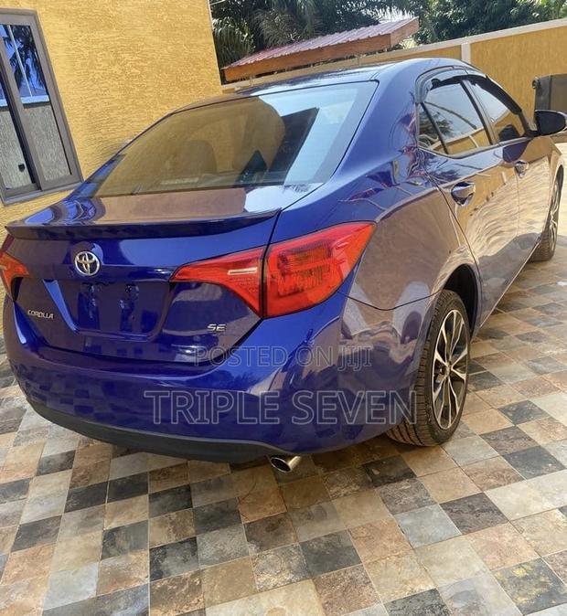 Toyota Corolla SE 4dr Sedan (1.8L 4cyl Manual) 2017 Blue