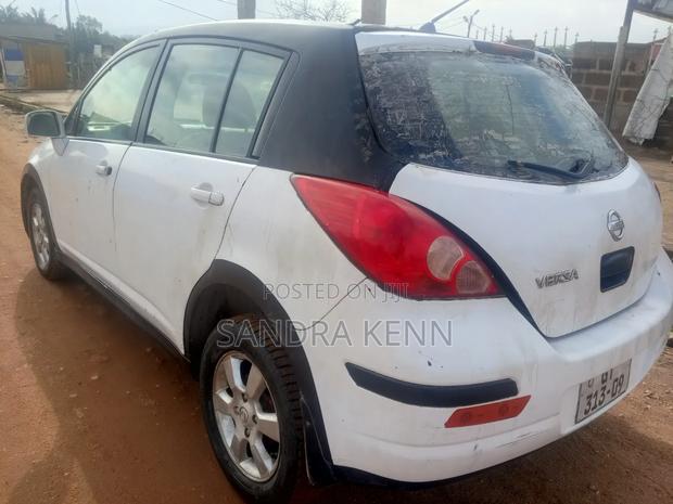 Nissan Versa 1.8 SL 2007 White