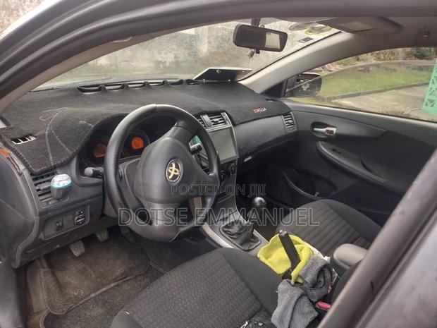 Toyota Corolla 2010 Black
