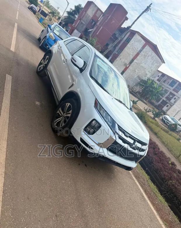 Mitsubishi Outlander Sport 2020 White