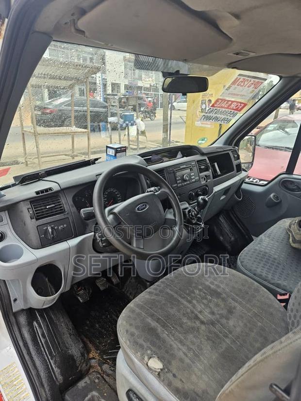 Ford E-350 2011 White