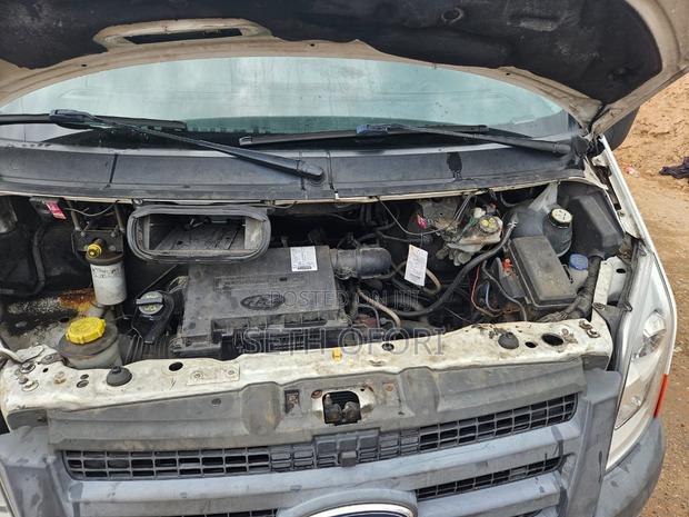 Ford E-350 2011 White
