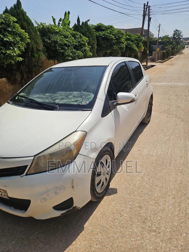 Toyota Yaris 2012 White