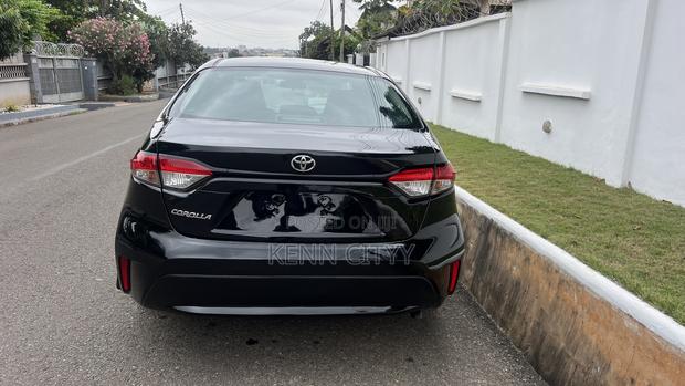 Toyota Corolla LE 2021 Black
