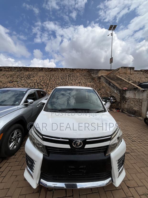 Toyota Voxy 2015 White