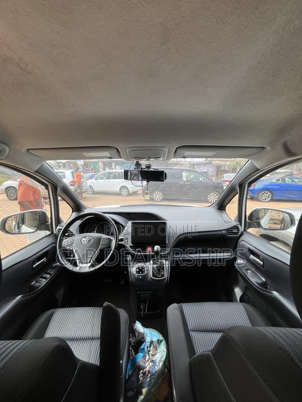 Toyota Voxy 2015 White