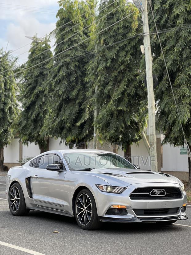 Ford Mustang GT Fastback 2016 Silver