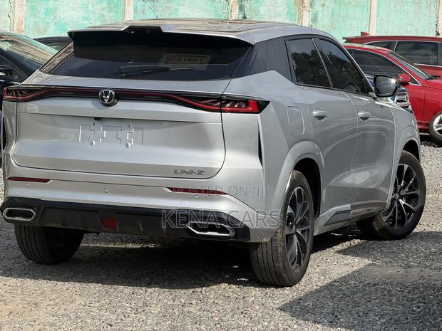 Changan UNI-Z iDD Premium 2024 Maroon