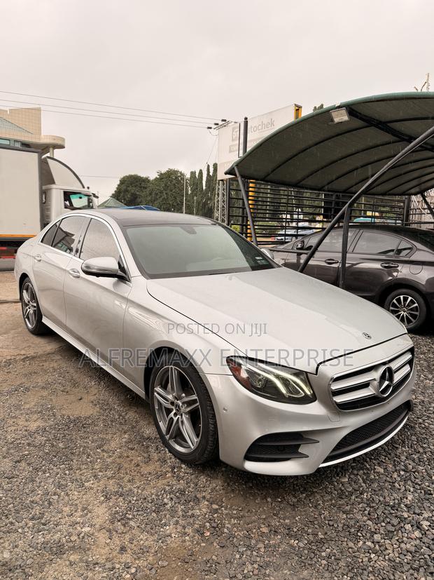 Mercedes-Benz E300 2019 Silver