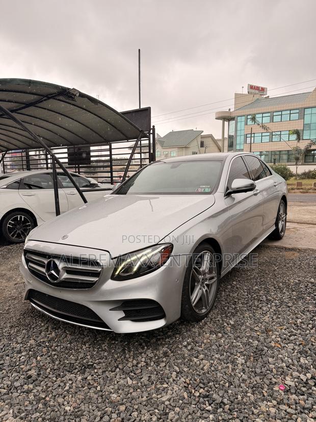 Mercedes-Benz E300 2019 Silver