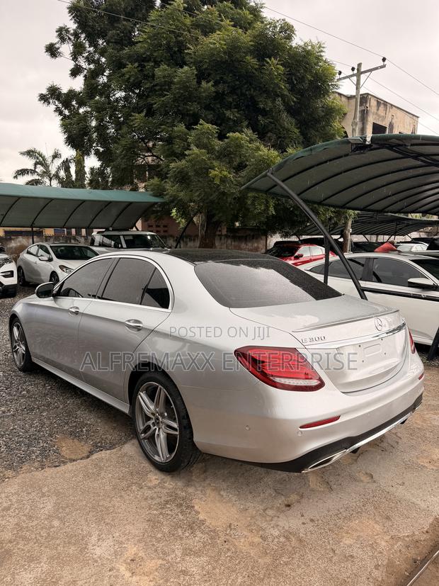 Mercedes-Benz E300 2019 Silver