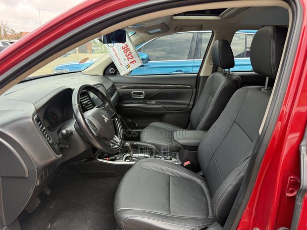 Mitsubishi Outlander 2017 Red