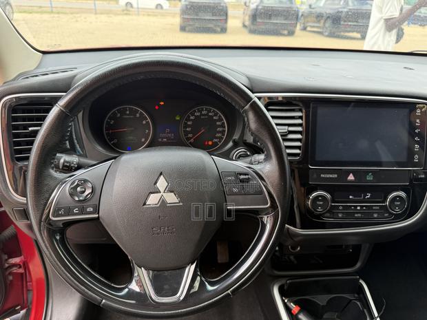 Mitsubishi Outlander 2017 Red
