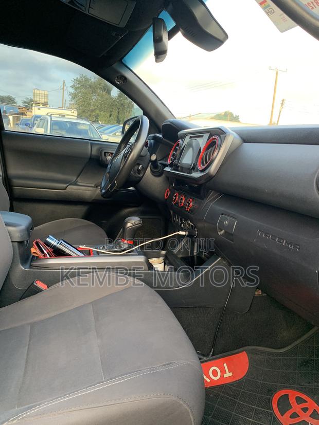 Toyota Tacoma 2018 Green