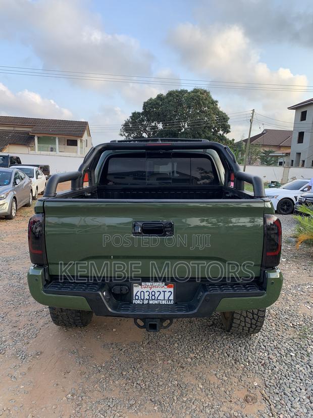 Toyota Tacoma 2018 Green