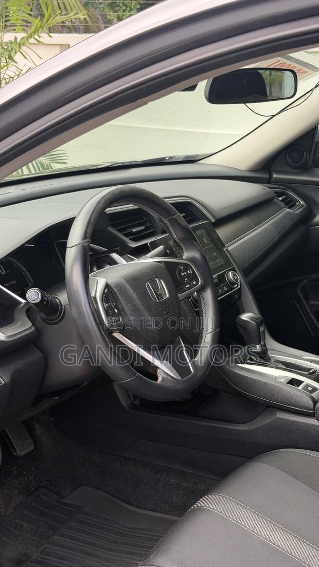 Honda Civic EX 4dr Sedan (1.5L 4cyl) 2016