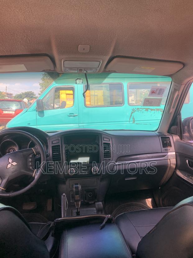 Mitsubishi Pajero 2010 Black
