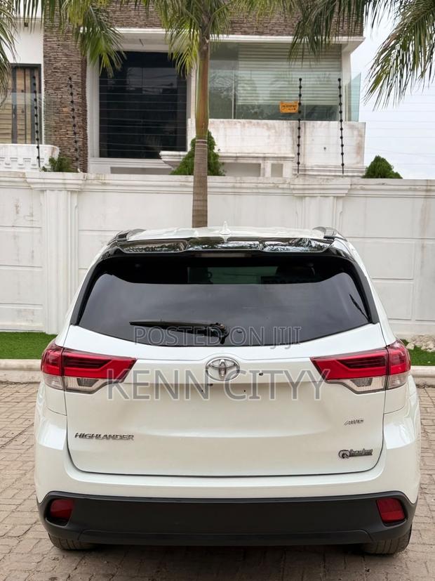 Toyota Highlander XLE 2019 White