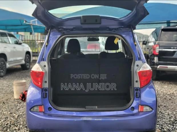 Toyota Ractis 1.3 FWD 2014 Blue