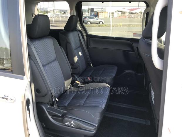 Toyota Voxy V 2WD 7-Seater 2019 White