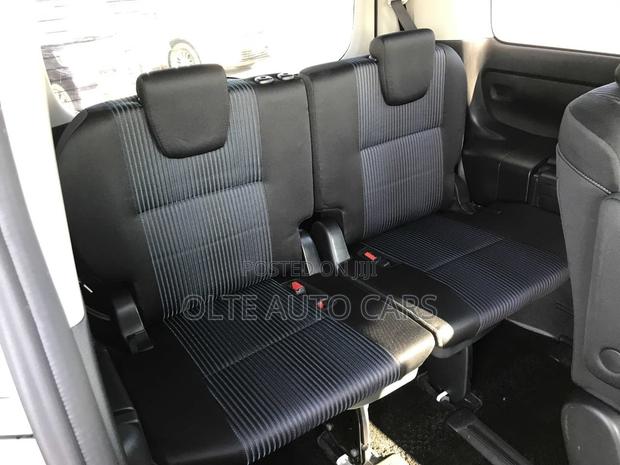 Toyota Voxy V 2WD 7-Seater 2019 White