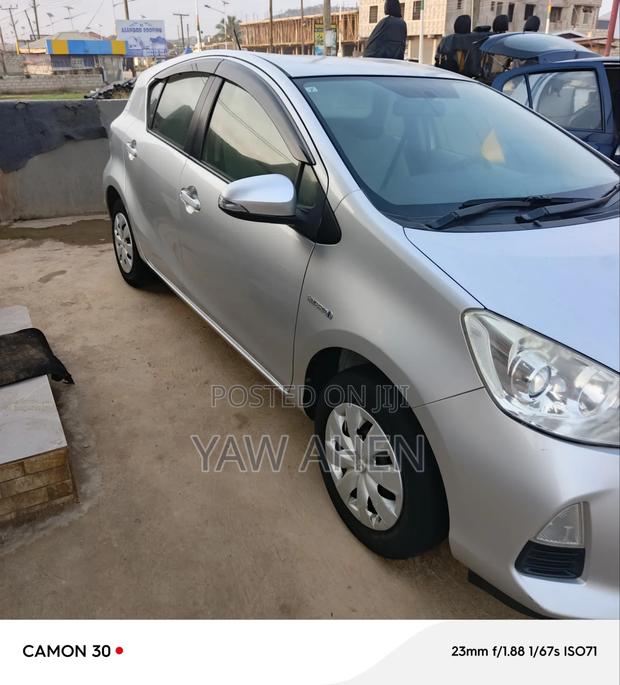 Toyota Aqua 2015 Silver