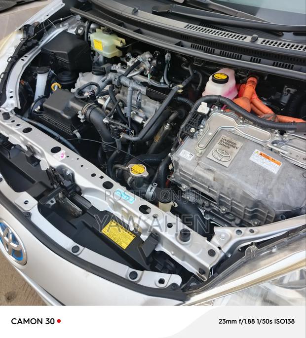 Toyota Aqua 2015 Silver