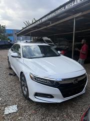 Honda Accord Touring 2018 White for sale