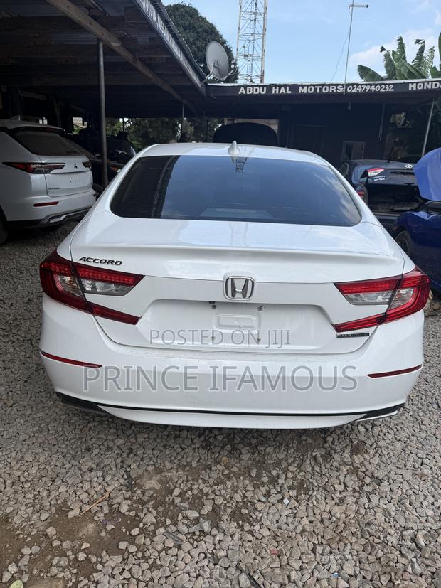 Honda Accord Touring 2018 White