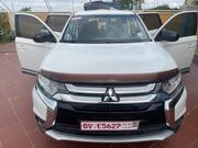 Mitsubishi Outlander 2018 White for sale