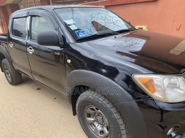 Toyota Hilux 2.5 D-4D SRX 2011 Black