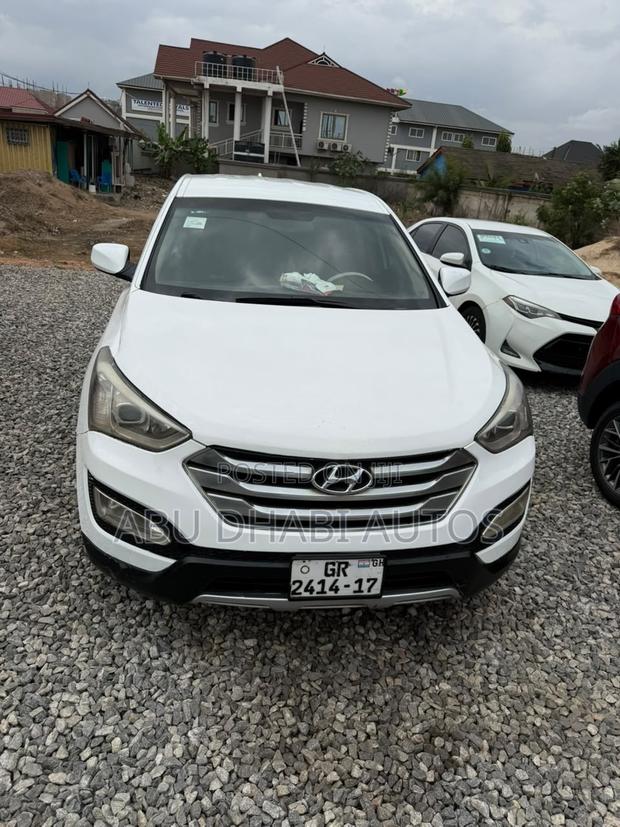 Hyundai Santa Fe 2014 White