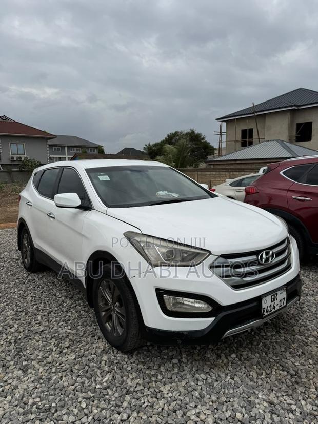 Hyundai Santa Fe 2014 White