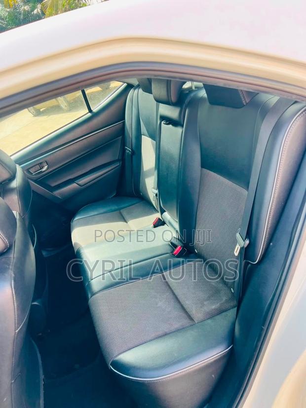 Toyota Corolla 2017 White