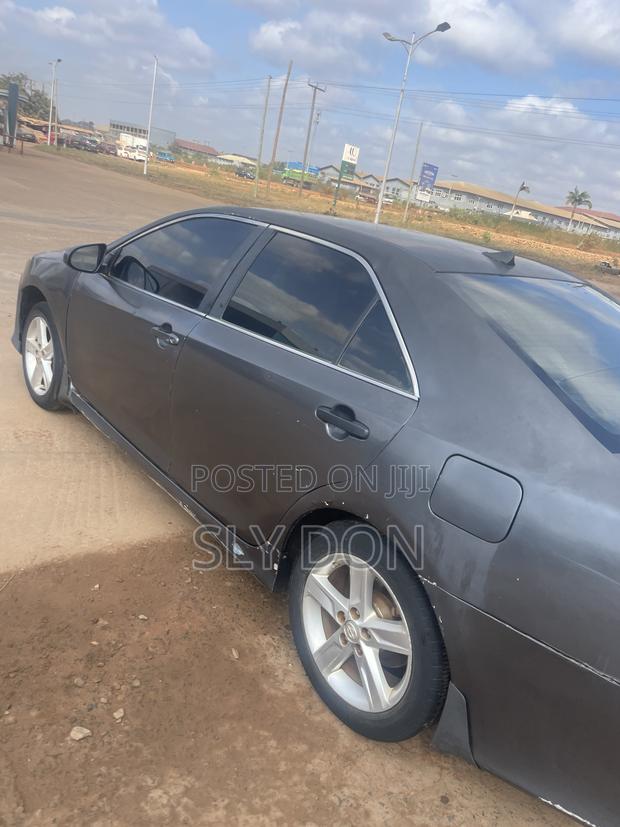 Toyota Camry 2014 Silver