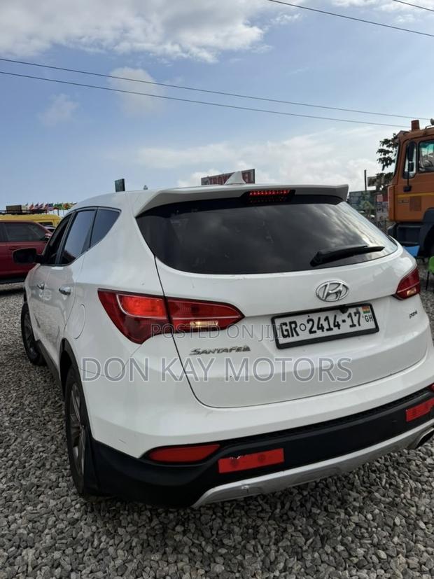 Hyundai Santa Fe 2014 White