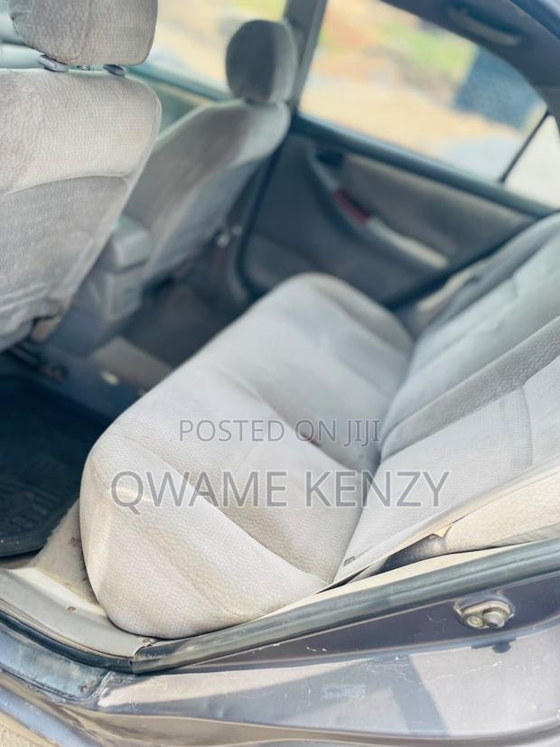 Toyota Corolla 2006 Gray