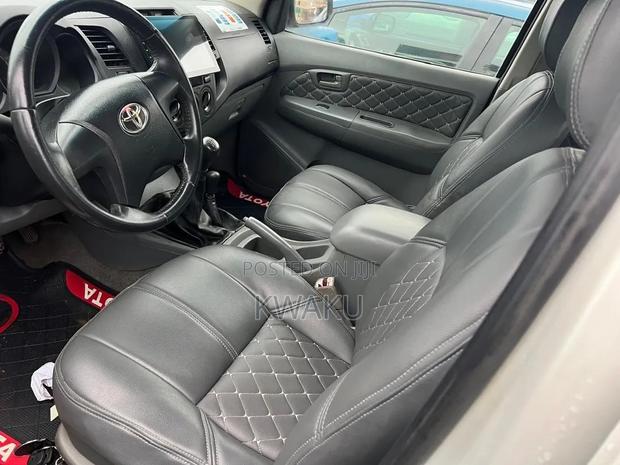 Toyota Hilux 2012 White