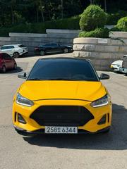 Hyundai Veloster 2018 Yellow for sale