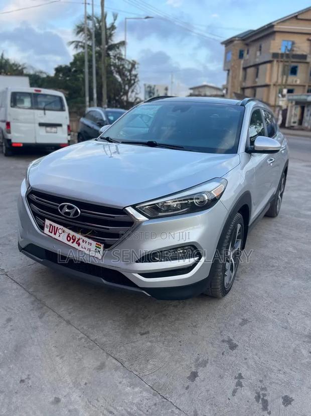 Hyundai Tucson Limited AWD 2016 Silver