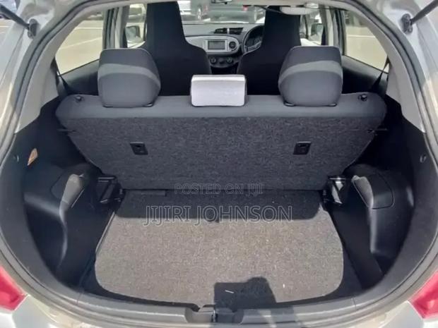 Toyota Vitz 2014 Silver