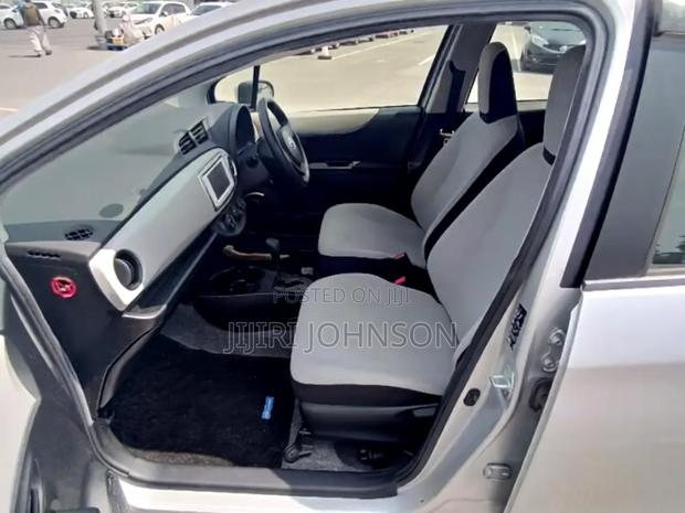 Toyota Vitz 2014 Silver