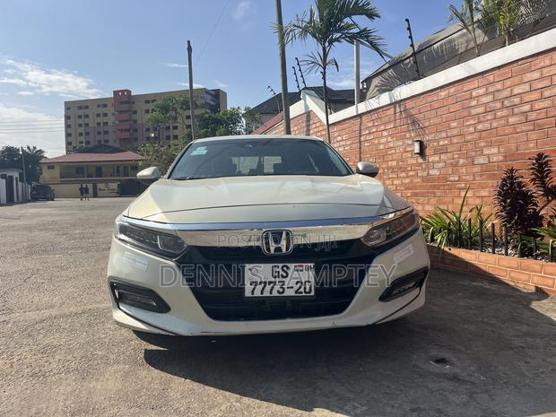 Honda Accord 2018 Off white