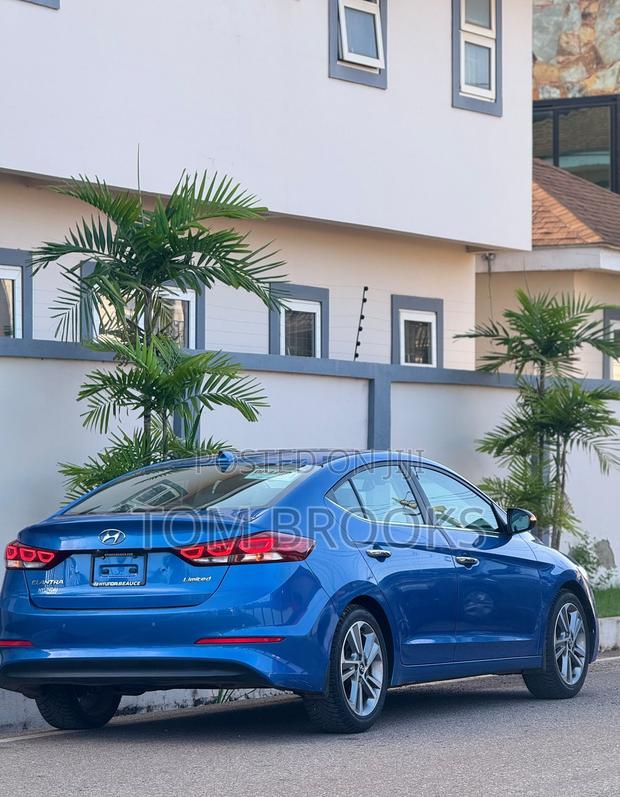 Hyundai Elantra Limited 2018 Blue