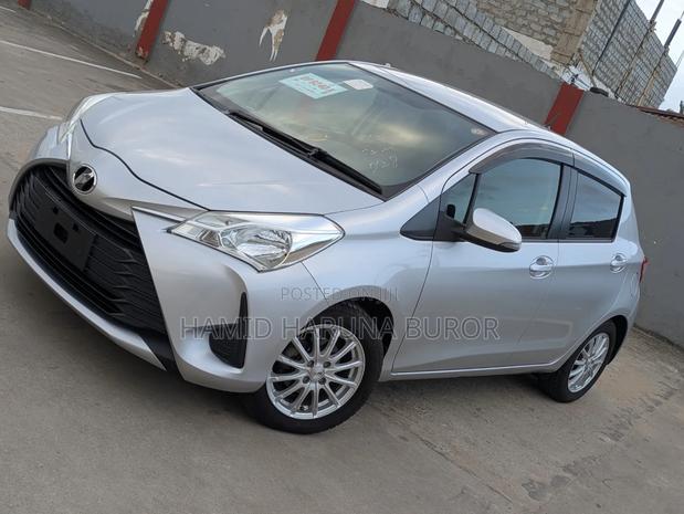 Toyota Vitz 1.3 FWD 5dr 2018 Silver
