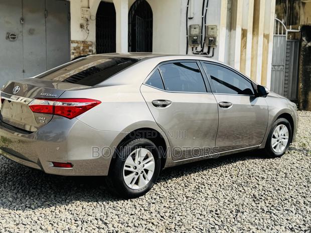Toyota Corolla L 4dr Sedan (1.8L 4cyl CVT) 2017 Gray