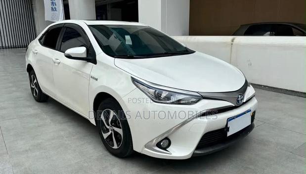 Toyota Levin Hybrid Sport 2019 White
