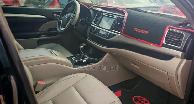 Toyota Highlander XLE 4dr SUV AWD (3.5L 6cyl 6A) 2015 Black