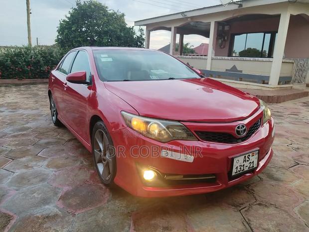 Toyota Camry SE 4dr Sedan (2.5L 4cyl 6A) 2013 Red